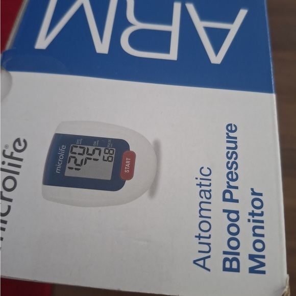 Automatic Blood Pressure Monitor - White - Picture 4 of 5